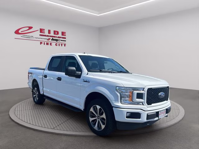 2020 Oxford White Ford F-150 XL 4X4 Truck