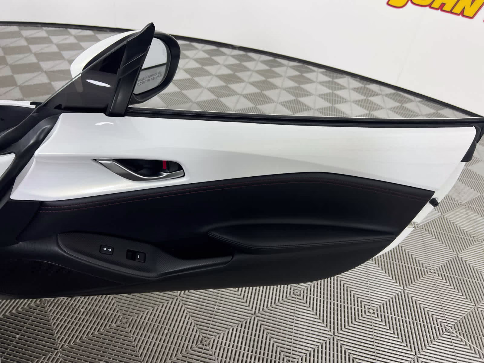 2016 Crystal White Pearl Mazda MX-5 Miata Grand Touring RWD