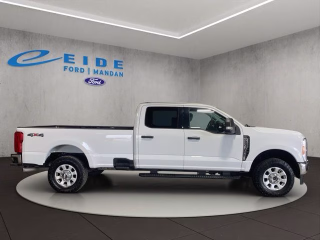 2023 Oxford White Ford Super Duty F-250 SRW XLT 4X4 Truck
