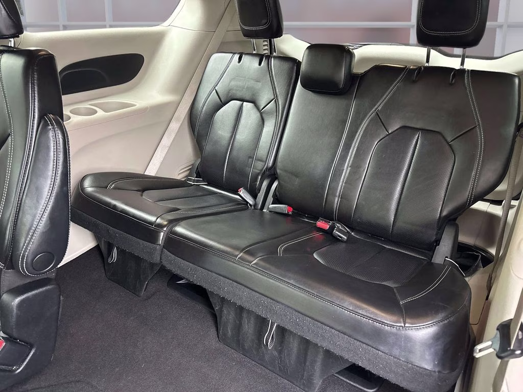 2023 Bright White Clearcoat Chrysler Pacifica Touring L FWD Van