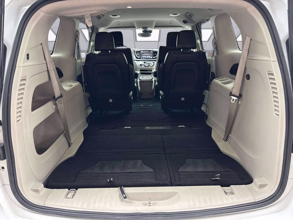 2023 Bright White Clearcoat Chrysler Pacifica Touring L FWD Van