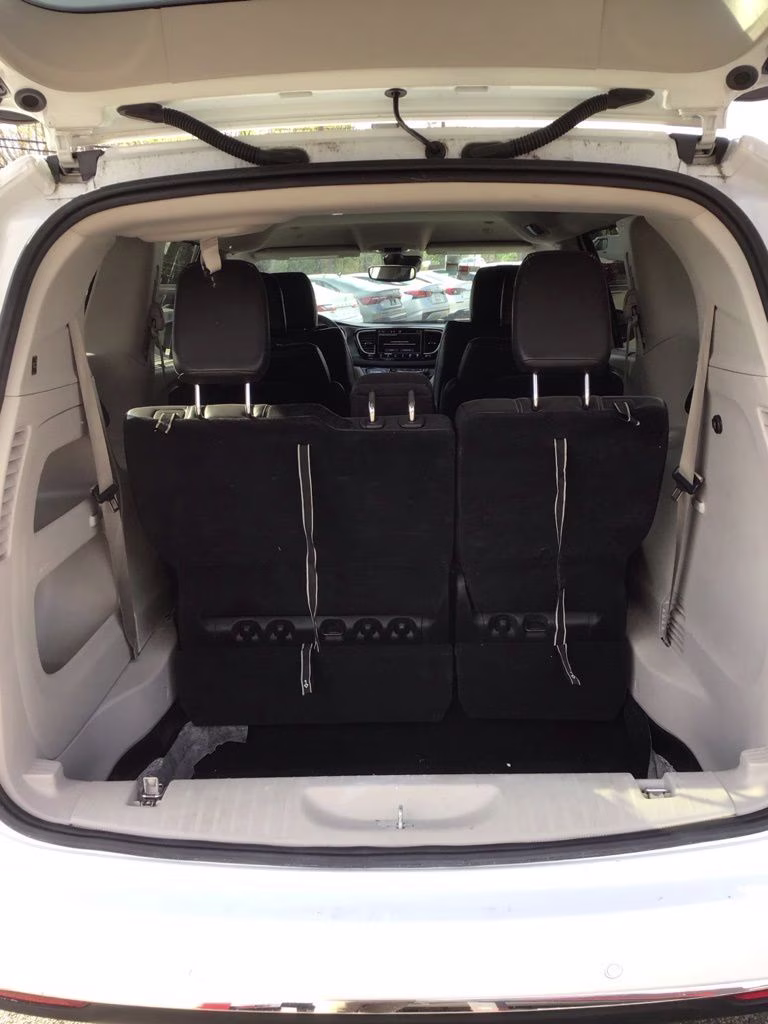 2023 Bright White Clearcoat Chrysler Pacifica Touring L FWD Van