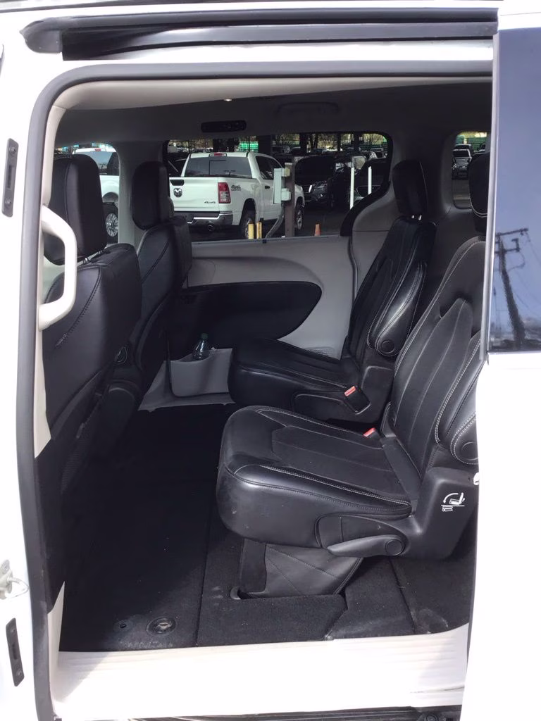 2023 Bright White Clearcoat Chrysler Pacifica Touring L FWD Van