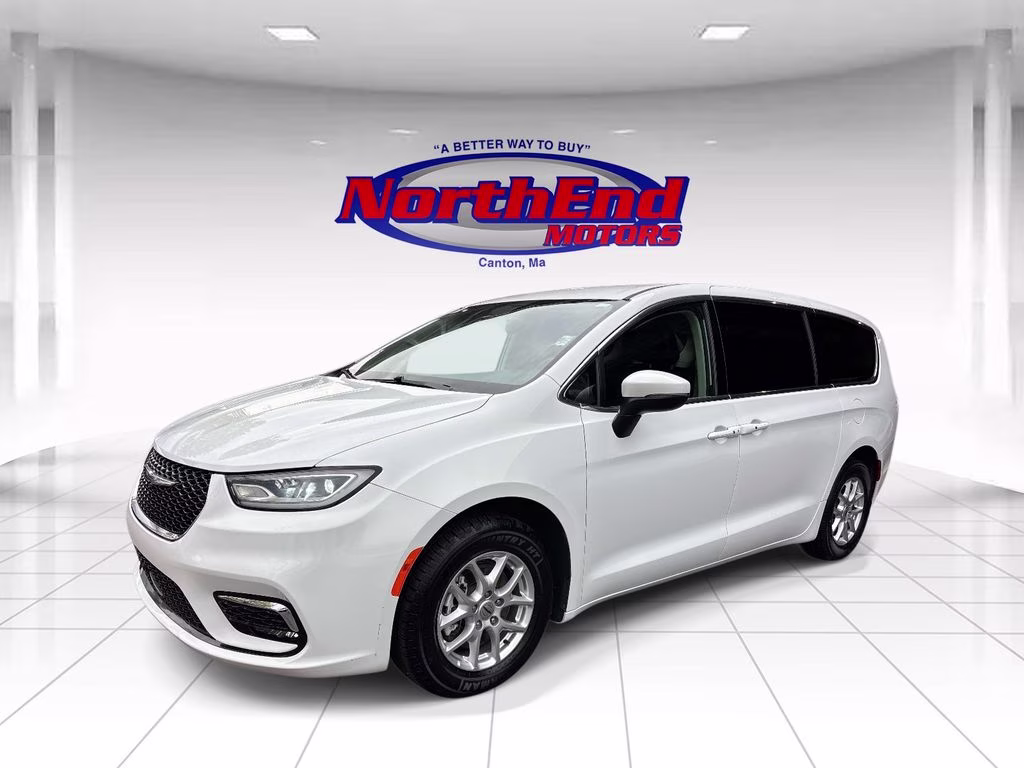 2023 Bright White Clearcoat Chrysler Pacifica Touring L FWD Van