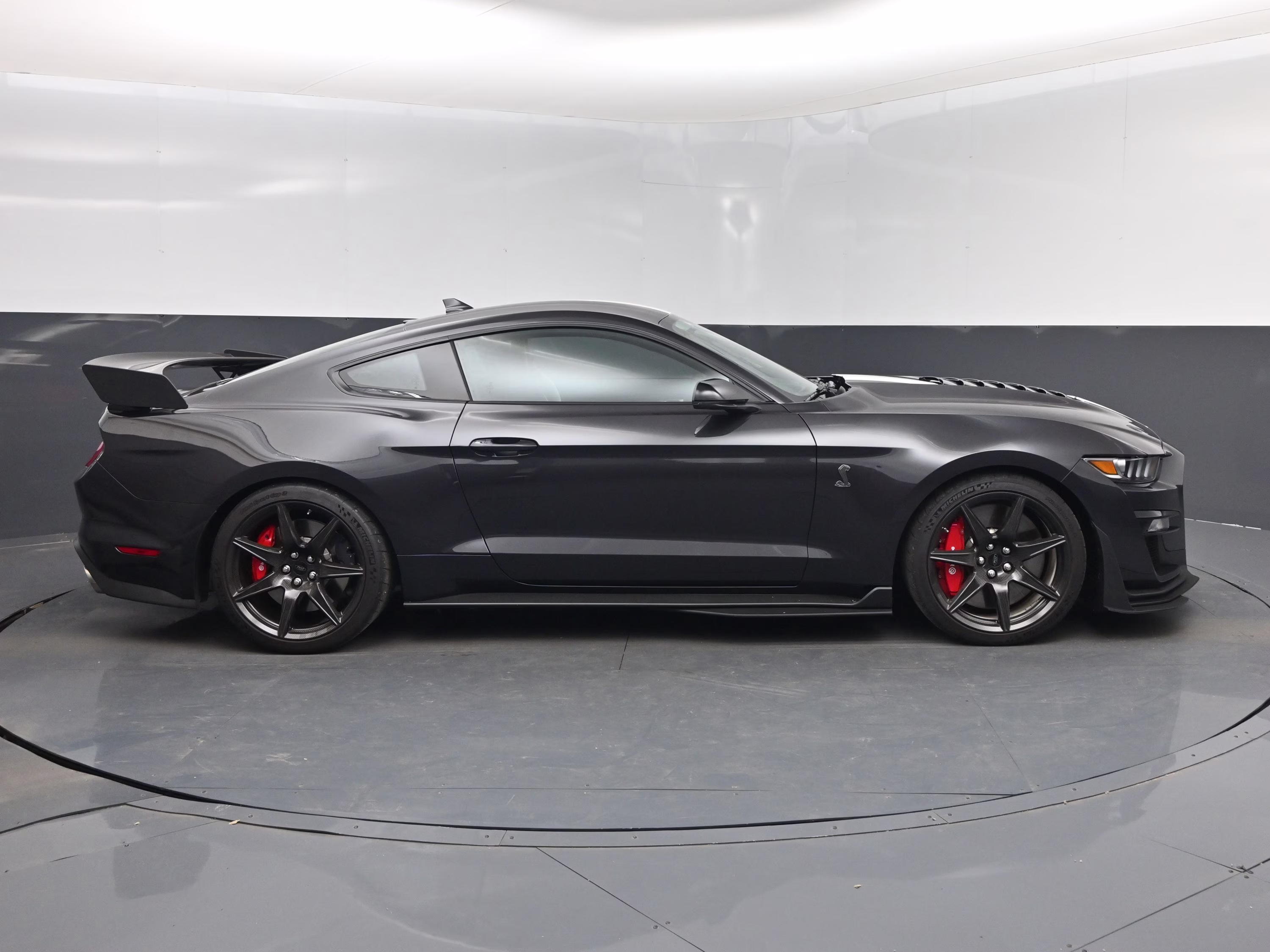 2022 Gray Metallic Ford Mustang Shelby GT500 RWD Coupe