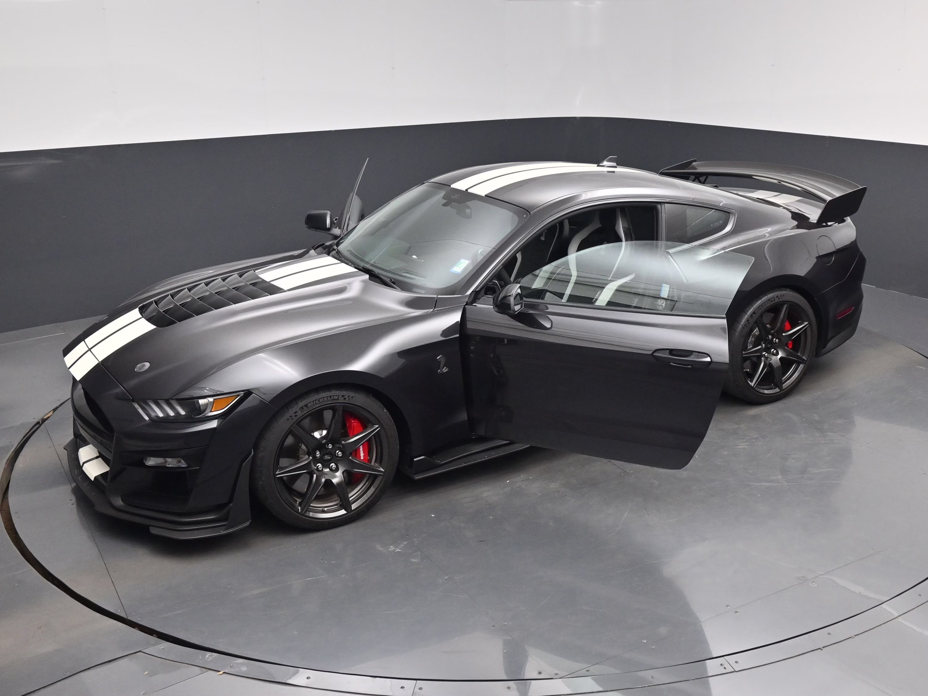 2022 Gray Metallic Ford Mustang Shelby GT500 RWD Coupe