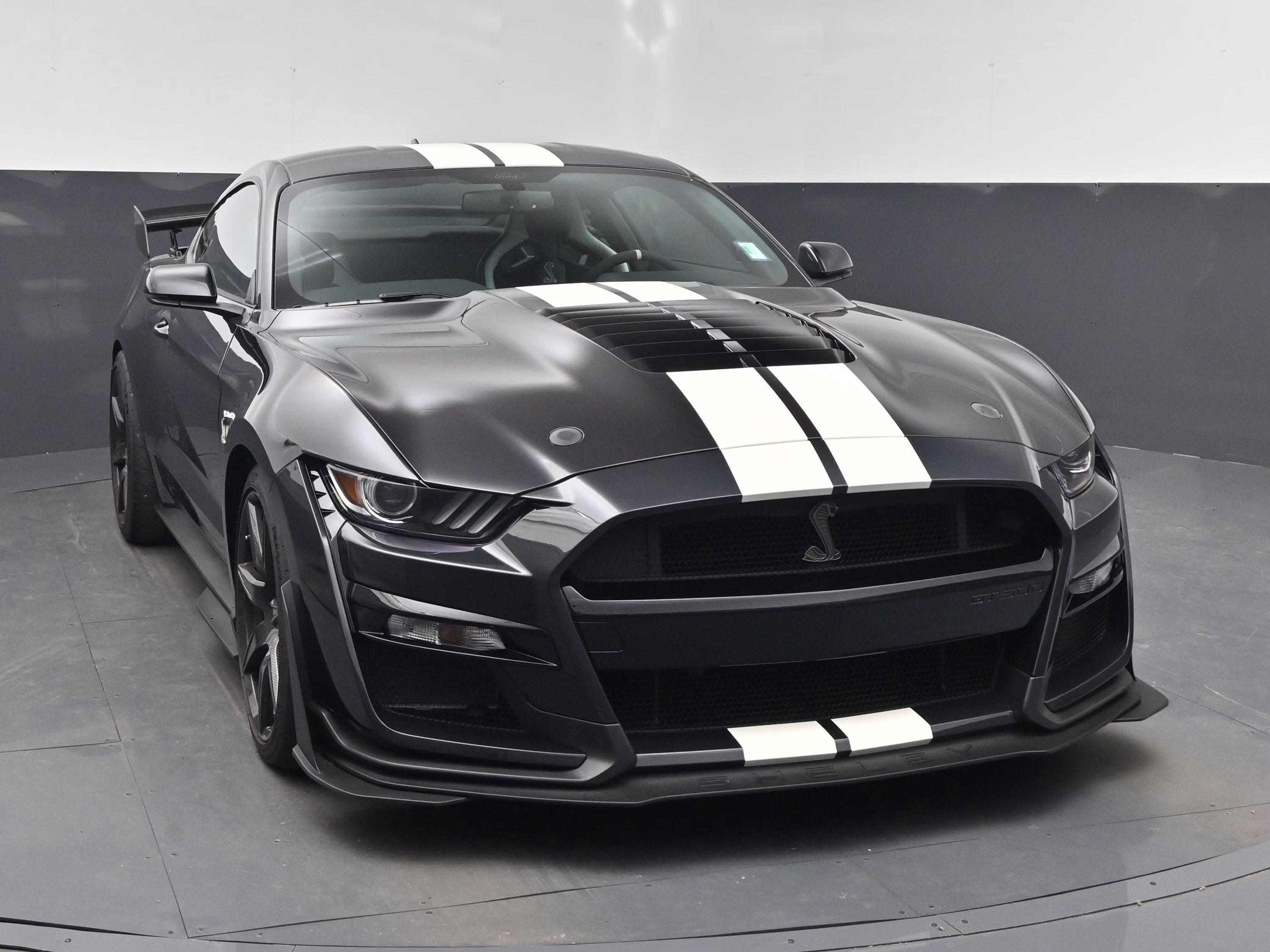 2022 Gray Metallic Ford Mustang Shelby GT500 RWD Coupe
