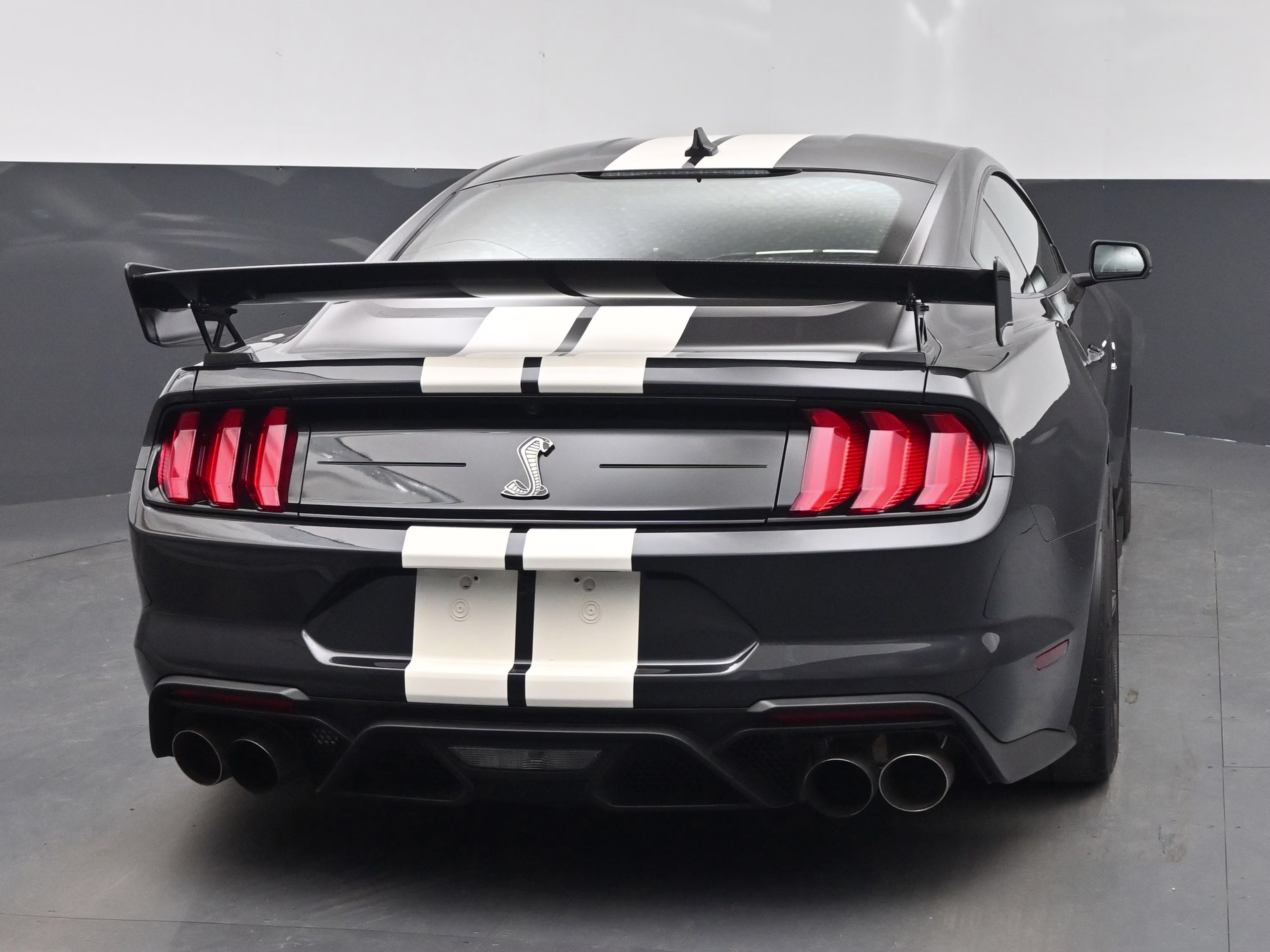 2022 Gray Metallic Ford Mustang Shelby GT500 RWD Coupe