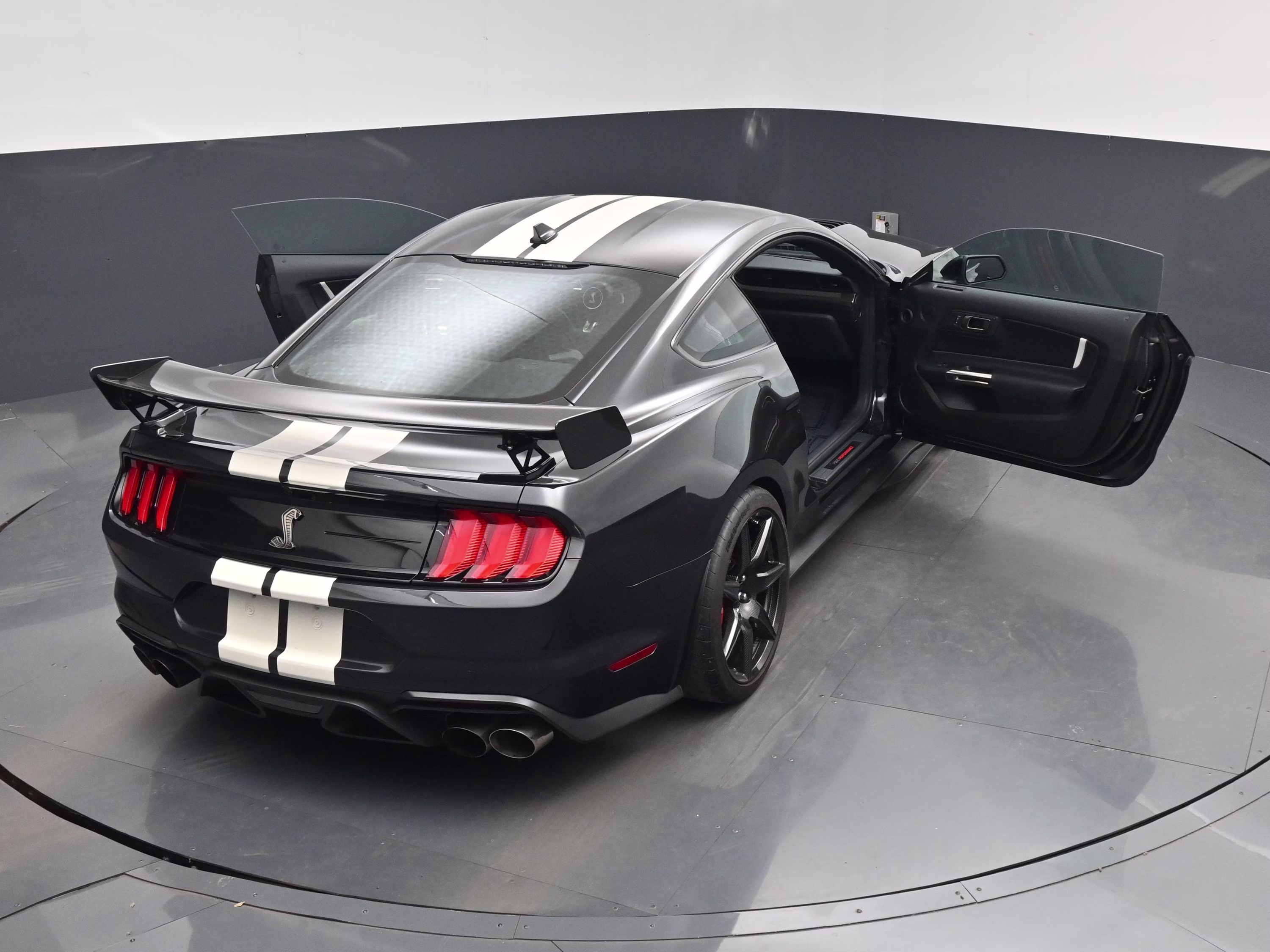 2022 Gray Metallic Ford Mustang Shelby GT500 RWD Coupe