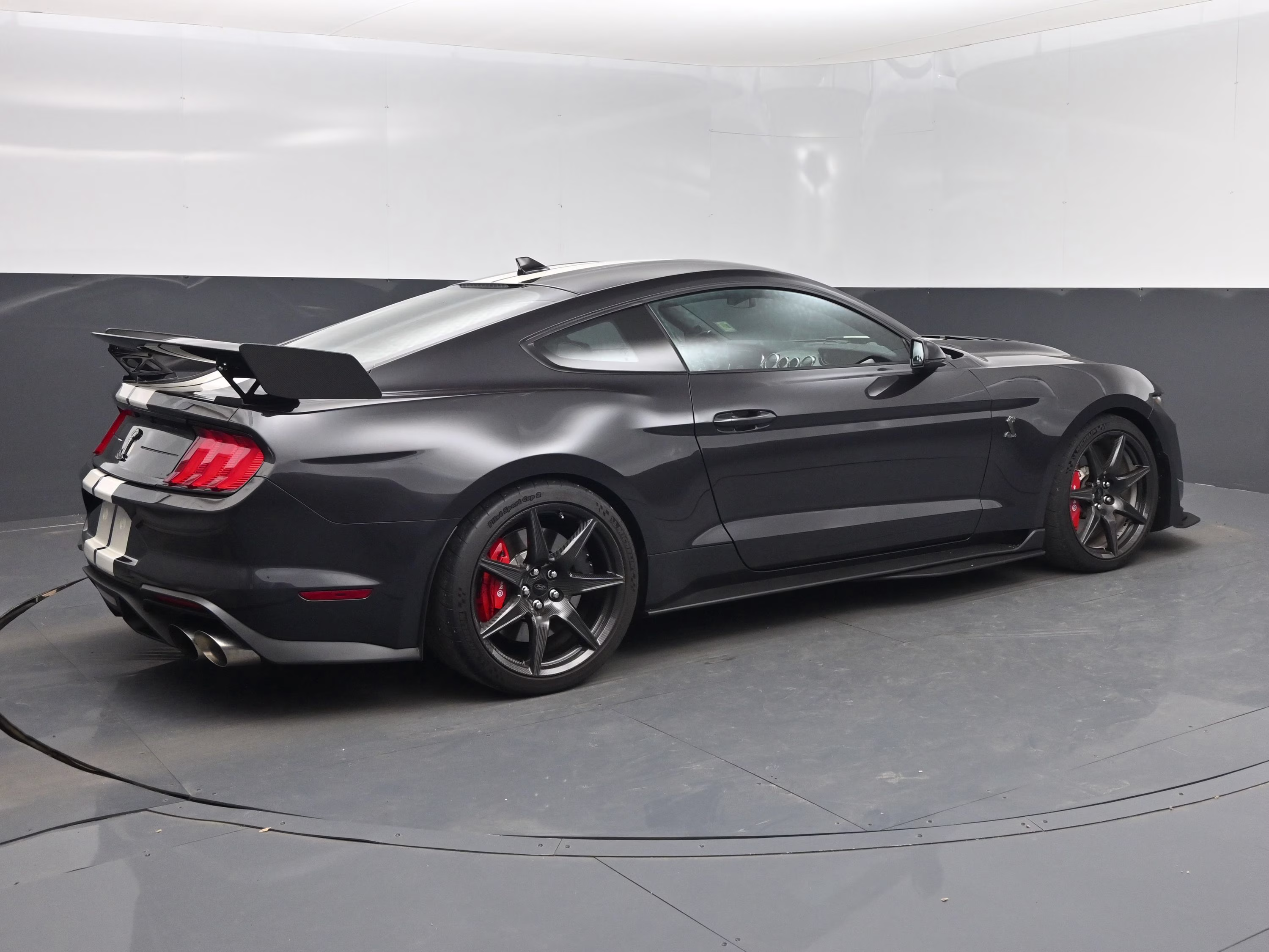 2022 Gray Metallic Ford Mustang Shelby GT500 RWD Coupe