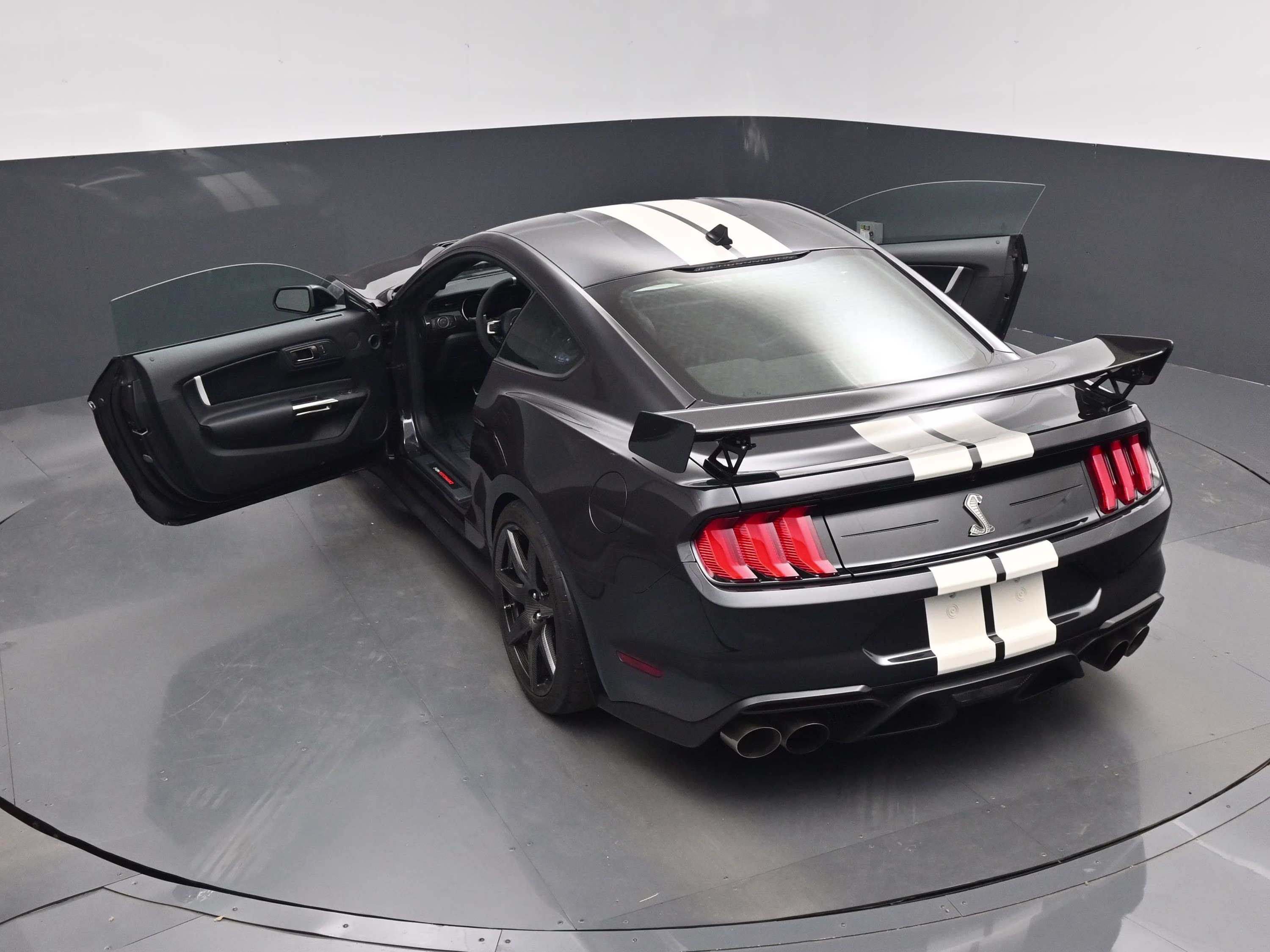2022 Gray Metallic Ford Mustang Shelby GT500 RWD Coupe