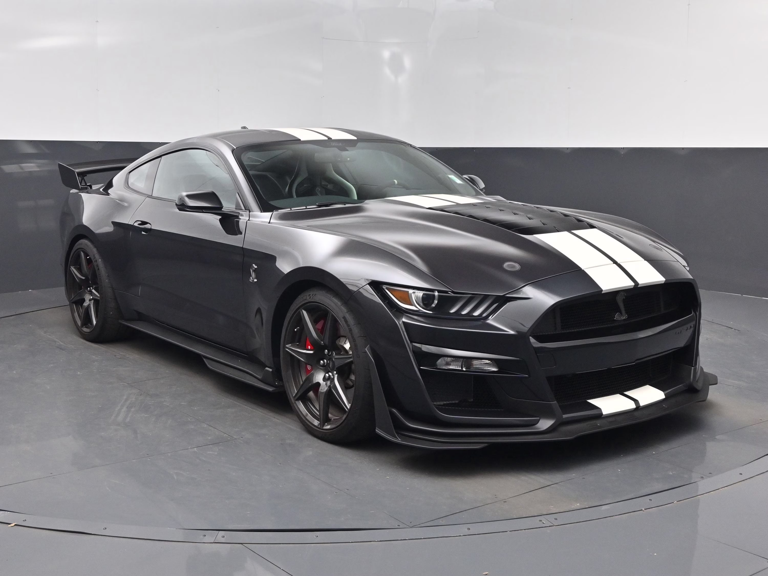 2022 Gray Metallic Ford Mustang Shelby GT500 RWD Coupe