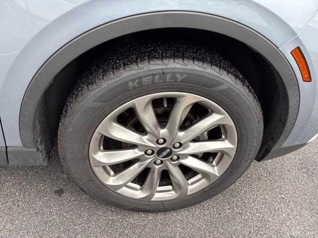 2022 Blue Metallic Lincoln Corsair Standard FWD SUV