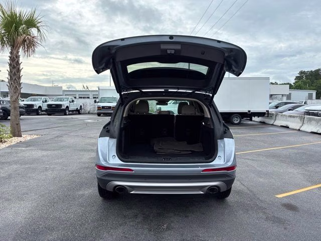 2022 Blue Metallic Lincoln Corsair Standard FWD SUV