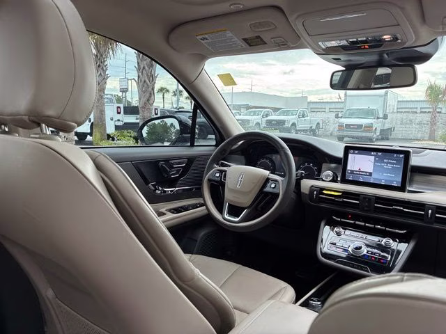2022 Blue Metallic Lincoln Corsair Standard FWD SUV