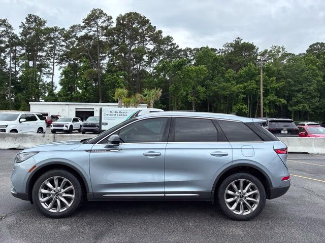 2022 Blue Metallic Lincoln Corsair Standard FWD SUV