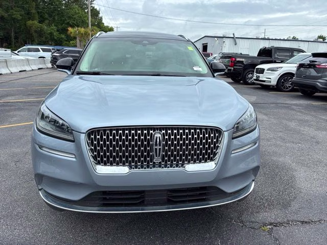 2022 Blue Metallic Lincoln Corsair Standard FWD SUV
