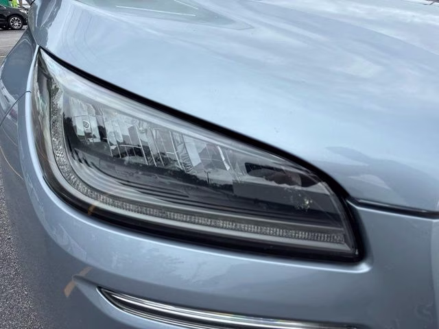 2022 Blue Metallic Lincoln Corsair Standard FWD SUV