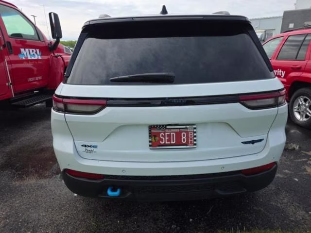 2022 Bright White Clearcoat Jeep Grand Cherokee Trailhawk 4xe 4X4 SUV