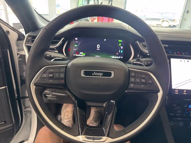 2022 Bright White Clearcoat Jeep Grand Cherokee Trailhawk 4xe 4X4 SUV