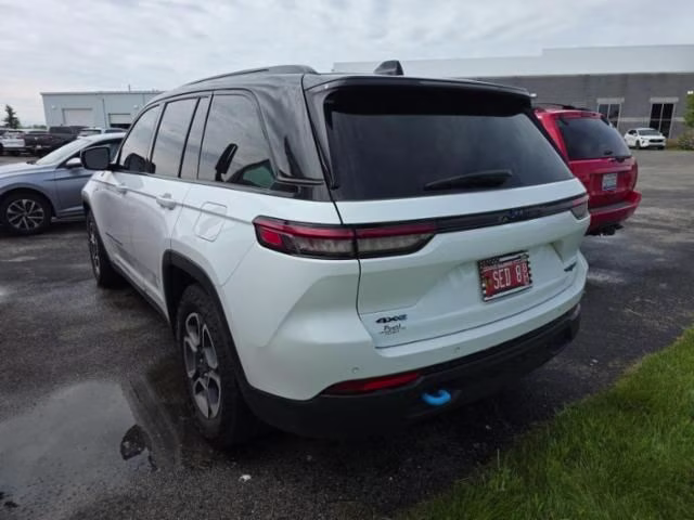 2022 Bright White Clearcoat Jeep Grand Cherokee Trailhawk 4xe 4X4 SUV