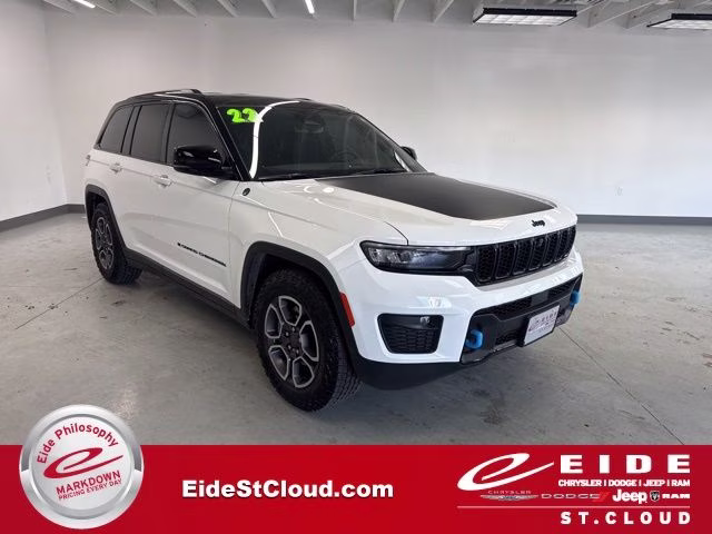 2022 Bright White Clearcoat Jeep Grand Cherokee Trailhawk 4xe 4X4 SUV