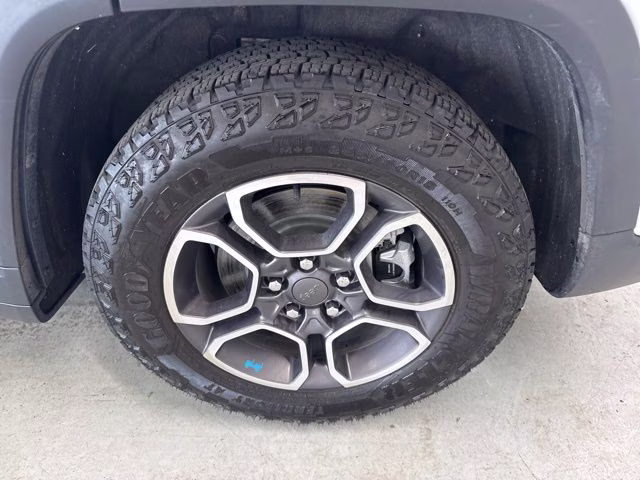 2022 Bright White Clearcoat Jeep Grand Cherokee Trailhawk 4xe 4X4 SUV