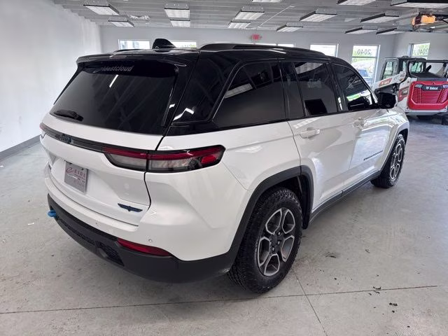 2022 Bright White Clearcoat Jeep Grand Cherokee Trailhawk 4xe 4X4 SUV