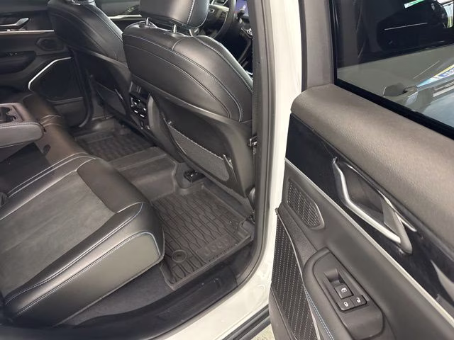 2022 Bright White Clearcoat Jeep Grand Cherokee Trailhawk 4xe 4X4 SUV