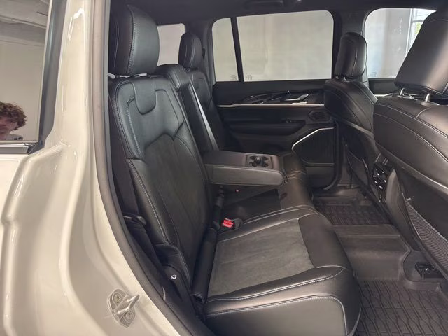 2022 Bright White Clearcoat Jeep Grand Cherokee Trailhawk 4xe 4X4 SUV