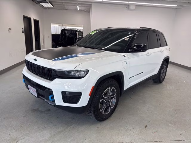 2022 Bright White Clearcoat Jeep Grand Cherokee Trailhawk 4xe 4X4 SUV