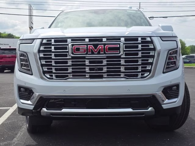 2026 Glacier White Tricoat GMC Yukon XL Denali 4X4 SUV