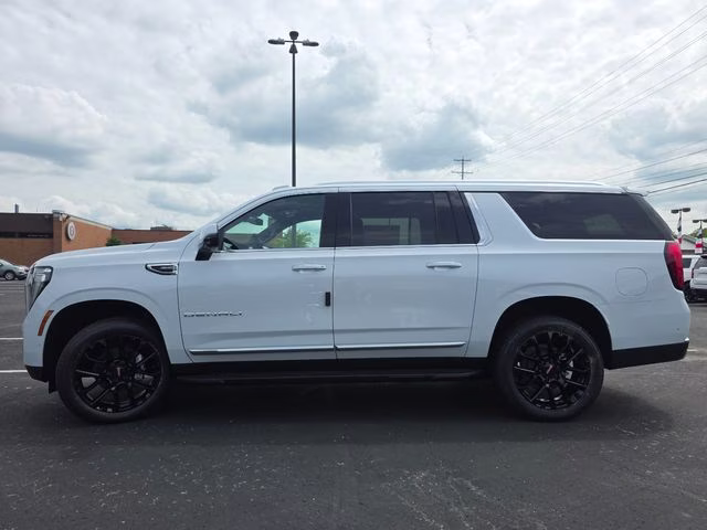 2026 Glacier White Tricoat GMC Yukon XL Denali 4X4 SUV