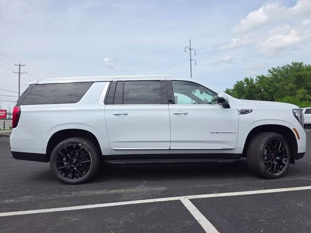 2026 Glacier White Tricoat GMC Yukon XL Denali 4X4 SUV