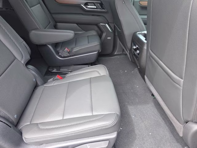 2026 Glacier White Tricoat GMC Yukon XL Denali 4X4 SUV