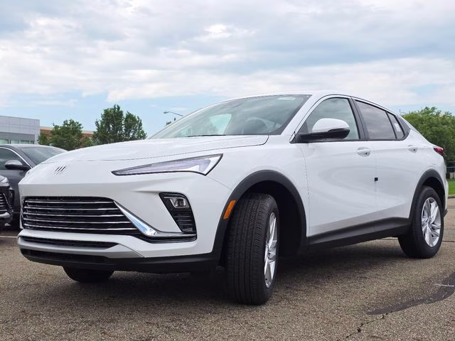 2026 Summit White Buick Envista Preferred FWD SUV