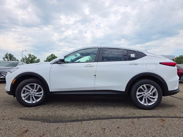 2026 Summit White Buick Envista Preferred FWD SUV