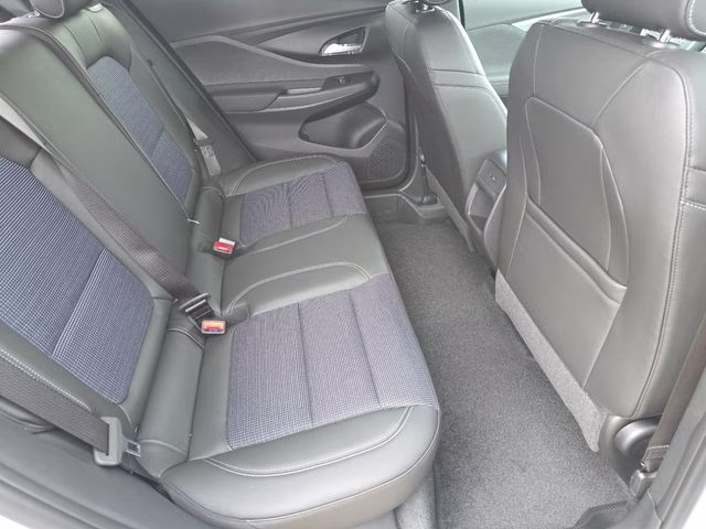 2026 Summit White Buick Envista Preferred FWD SUV