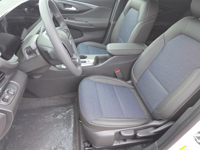 2026 Summit White Buick Envista Preferred FWD SUV