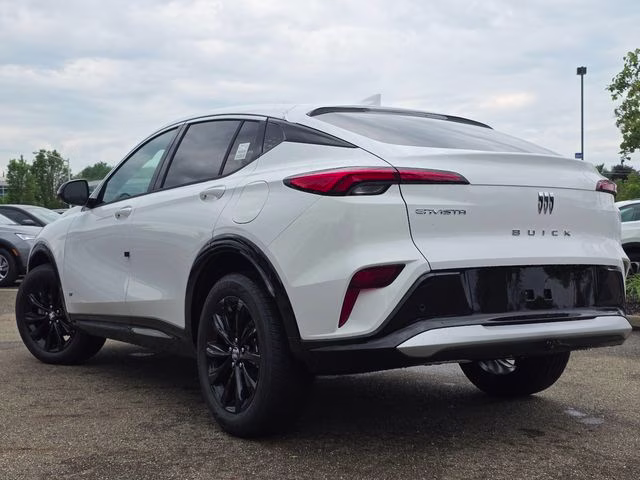 2026 Summit White Buick Envista Sport Touring FWD SUV