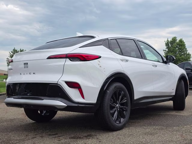 2026 Summit White Buick Envista Sport Touring FWD SUV
