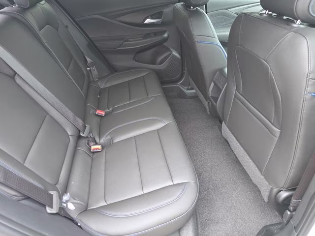 2026 Summit White Buick Envista Sport Touring FWD SUV