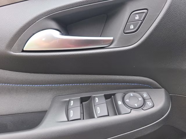 2026 Summit White Buick Envista Sport Touring FWD SUV