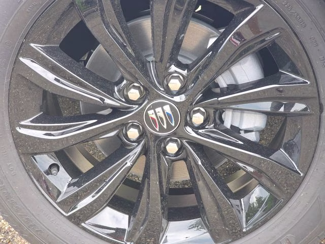 2026 Summit White Buick Envista Sport Touring FWD SUV