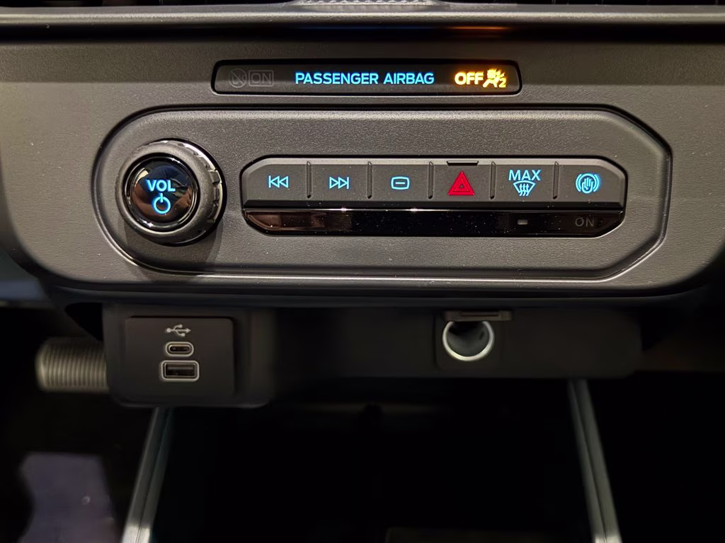 2026 Velocity Blue Ford Maverick XL FWD Truck