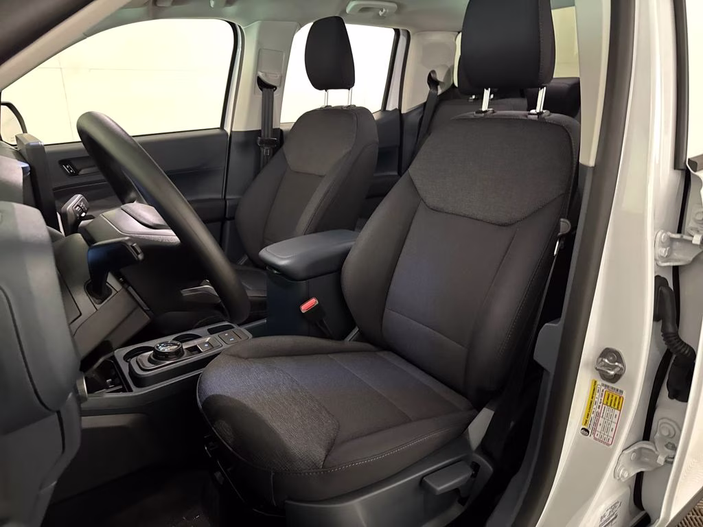 2026 Oxford White Ford Maverick XL FWD Truck