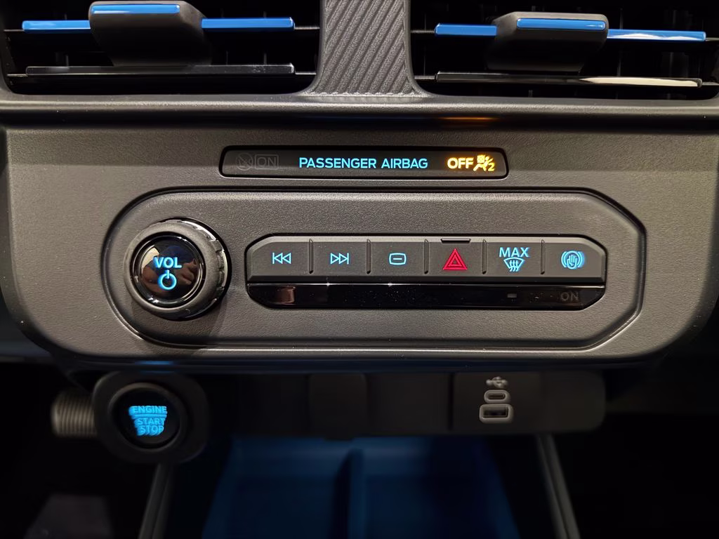 2026 Oxford White Ford Maverick XLT FWD Truck