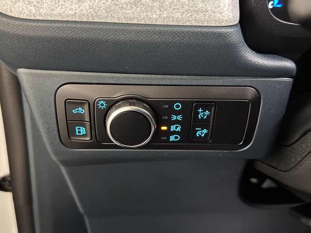 2026 Oxford White Ford Maverick XLT FWD Truck