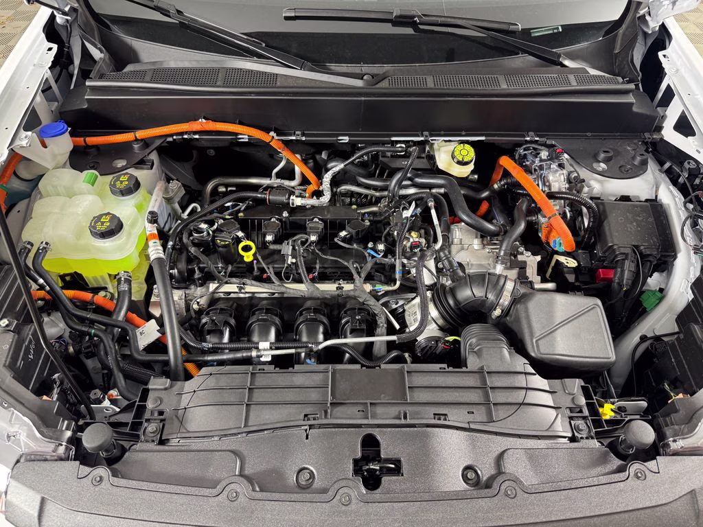 2026 Oxford White Ford Maverick XLT FWD Truck