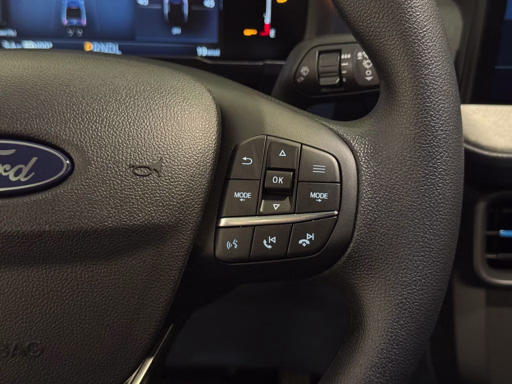 2026 Oxford White Ford Maverick XLT FWD Truck